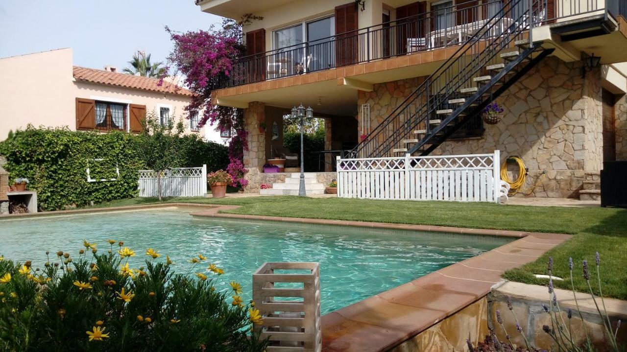 Sunny Holiday Home كريكسل المظهر الخارجي الصورة